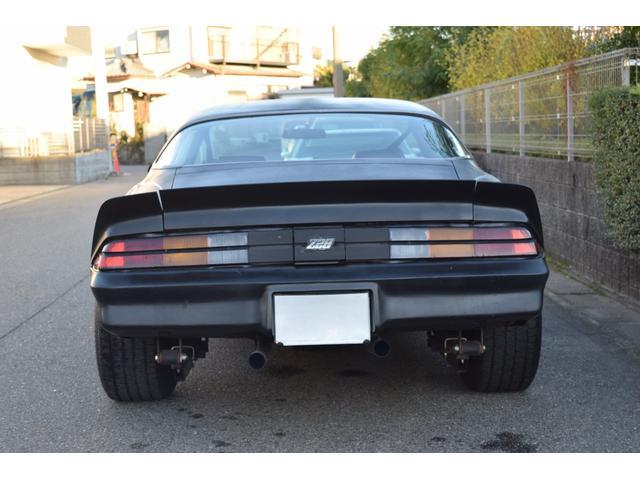 シボレーカマロ 　Ｚ２８　４速ミッション　リビルトＳ／Ｂ　シェビン　社外マフラー　Ｗｅｌｄホイール　Ｎｅｗインテリア　ハーストシフト（8枚目）