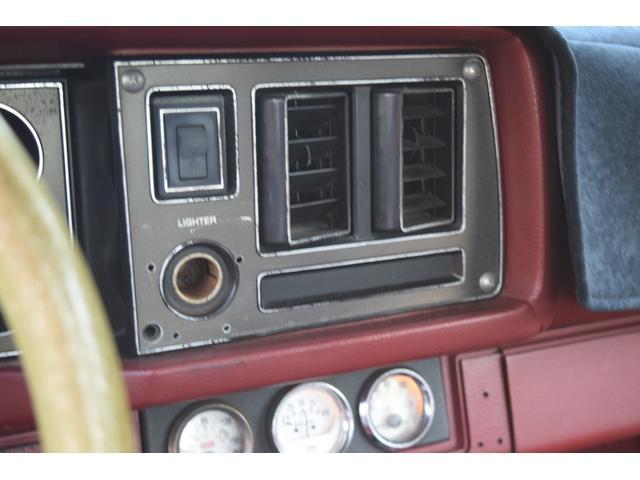シボレーカマロ 　Ｚ２８　４速ミッション　リビルトＳ／Ｂ　シェビン　社外マフラー　Ｗｅｌｄホイール　Ｎｅｗインテリア　ハーストシフト（27枚目）