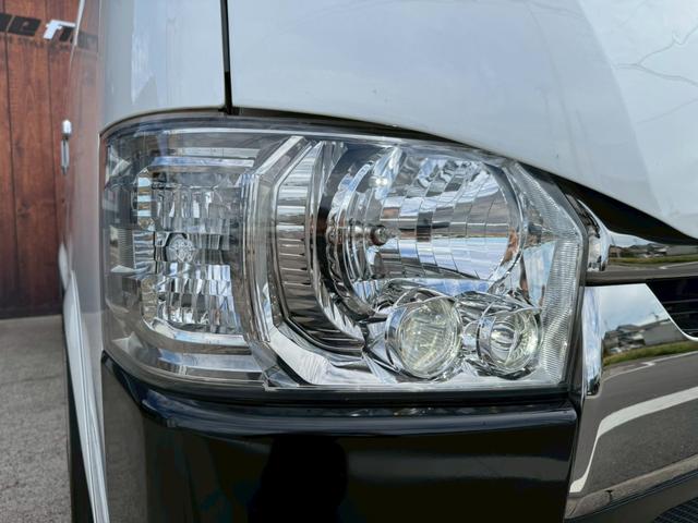 ハイエースバン スーパーGL ダークプライムII バッドフェイス/フルエアロ/ローダウン/18AW/LEDヘッドランプ/地デジSDナビ/Bカメラ/デジタルインナーミラー/スマートキー/リアスタビライザー/社外ショックアブソーバー/スモークフィルム(12枚目)
