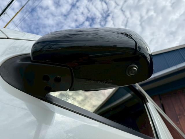 ハイエースバン スーパーGL ダークプライムII バッドフェイス/フルエアロ/ローダウン/18AW/LEDヘッドランプ/地デジSDナビ/Bカメラ/デジタルインナーミラー/スマートキー/リアスタビライザー/社外ショックアブソーバー/スモークフィルム(17枚目)