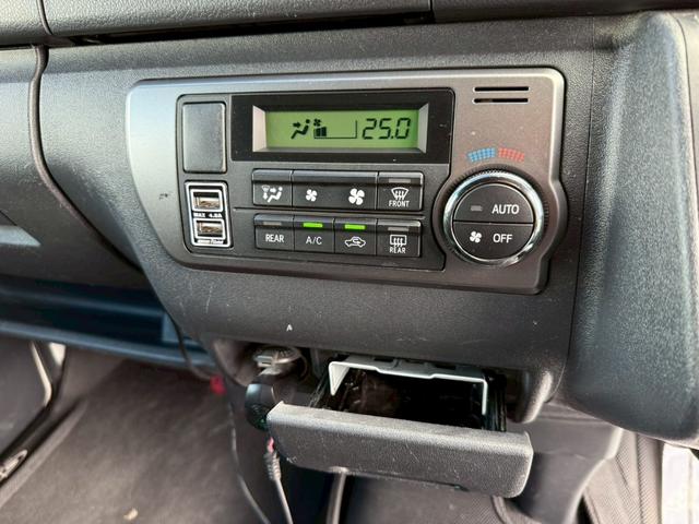 ハイエースバン スーパーGL ダークプライムII バッドフェイス/フルエアロ/ローダウン/18AW/LEDヘッドランプ/地デジSDナビ/Bカメラ/デジタルインナーミラー/スマートキー/リアスタビライザー/社外ショックアブソーバー/スモークフィルム(44枚目)