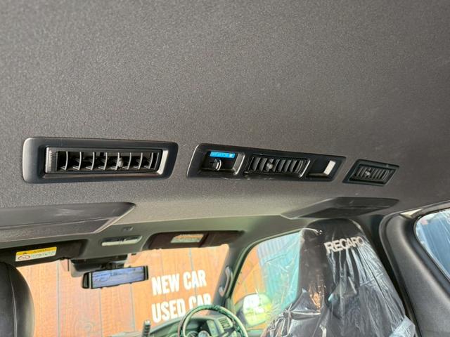 ハイエースバン スーパーGL ダークプライムII バッドフェイス/フルエアロ/ローダウン/18AW/LEDヘッドランプ/地デジSDナビ/Bカメラ/デジタルインナーミラー/スマートキー/リアスタビライザー/社外ショックアブソーバー/スモークフィルム(54枚目)