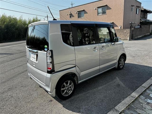 Ｇ・Ｌパッケージ　ナビテレビ　４ＷＤ車　インテリジェントキー　リヤカメラ　フルオートエアコン　エアバック　運転席助手席エアバック　ＰＳ　パワーウインド　ワンセグ　ＡＢＳ　キーフリー　ドライブレコーダー(10枚目)