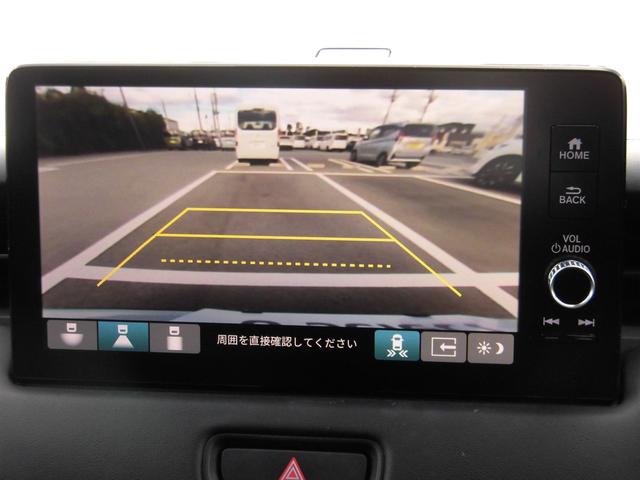 ヴェゼル ｅ：ＨＥＶＺ　純正９インチコネクトディスプレイ　ＥＴＣ　シートヒーター　サイドカーテンエアバッグ　Ｂｌｕｅｔｏｏｔｈオーディオ　リアカメラ　衝突回避支援ブレーキ機能　スマキ　Ｐトランク　フルオートエアコン　Ｄレコ（6枚目）