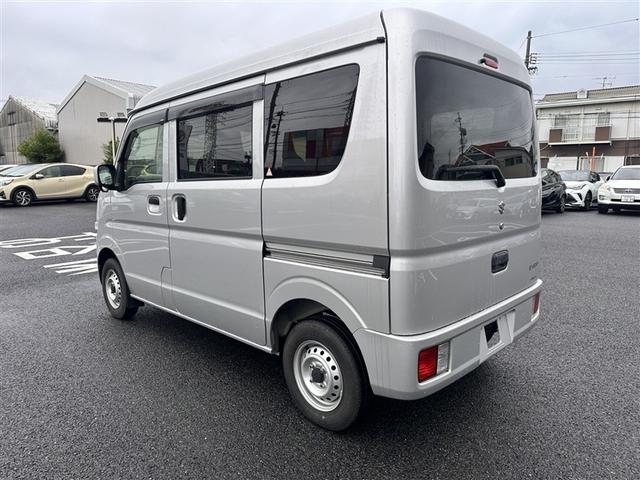 エブリイ ＰＣリミテッド　Ｉオーナー　パワーウィンドゥ　運転席エアバッグ　助手席エアバッグ　横滑り防止装置　キーレスエントリー　パワーステアリング　マニュアルエアコン　ＡＢＳ　デュアルカメラサポート（3枚目）