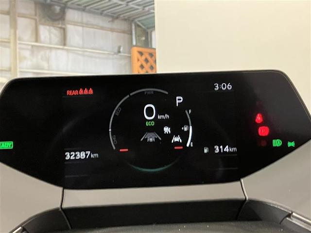 プリウス Ｚ　リアカメラ　プリクラッシュ　本革　メモリナビ　ＬＥＤランプ　ナビ・ＴＶ　オートクルーズ　アルミホイール　ＡＣ　運転席エアバッグ　横滑り防止装置　ＥＴＣ付　パワーウインドウ　キーレス　ＡＢＳ　パワステ（14枚目）