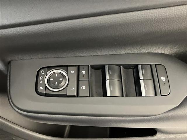 プリウス Ｚ　リアカメラ　プリクラッシュ　本革　メモリナビ　ＬＥＤランプ　ナビ・ＴＶ　オートクルーズ　アルミホイール　ＡＣ　運転席エアバッグ　横滑り防止装置　ＥＴＣ付　パワーウインドウ　キーレス　ＡＢＳ　パワステ（31枚目）