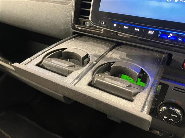 ハイエースバン スーパーＧＬ　ダークプライムＩＩ　両側オートスライドドア　ＡＣ　助手席エアバック　地デジ　４ＷＤ車　ＥＴＣ付き　ＬＥＤヘッドランプ　エアＢ　ナビ＆ＴＶ　メモリーナビ　横滑り防止　前席パワーウィンドウ　パワステ　キーレス　ＡＢＳ　Ｂカメ（22枚目）
