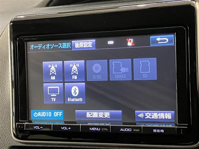 ノア Si 1オーナー 地デジ DVD視聴可 LEDヘットライト ETC付き 横滑り防止機能 ナビTV 三列シート AW AAC パワーウインドウ メモリーナビ ABS ウォークスルー パワーステアリング(14枚目)