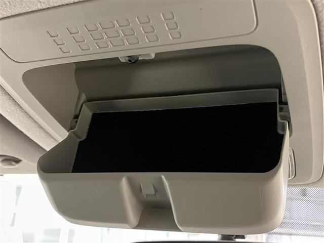 ノア Si 1オーナー 地デジ DVD視聴可 LEDヘットライト ETC付き 横滑り防止機能 ナビTV 三列シート AW AAC パワーウインドウ メモリーナビ ABS ウォークスルー パワーステアリング(17枚目)