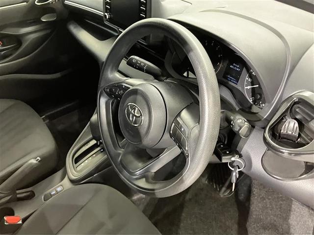 ヤリス X PCS 横滑り防止装置付き ワイヤレスキー サイドエアバック エアコン Wエアバッグ パワーウインドウ ETC付き パワステ 運転席エアバッグ ABS(13枚目)