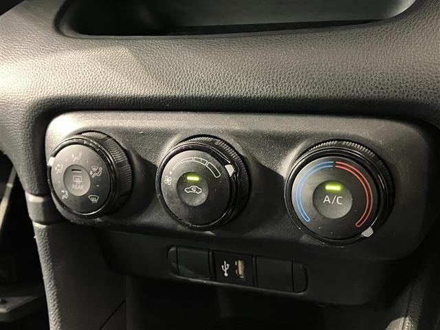 ヤリス X PCS 横滑り防止装置付き ワイヤレスキー サイドエアバック エアコン Wエアバッグ パワーウインドウ ETC付き パワステ 運転席エアバッグ ABS(17枚目)