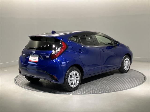 アクア X 踏み間違い防止 イモビ ナビ LEDヘッドライト スマートキー 横滑り防止機能 キーレスエントリー オートクルーズ オートエアコン 元試乗車 ETC カーテンエアバッグ パワーステアリング ABS(4枚目)