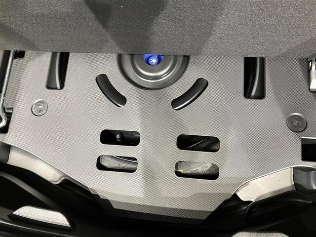 アクア X 踏み間違い防止 イモビ ナビ LEDヘッドライト スマートキー 横滑り防止機能 キーレスエントリー オートクルーズ オートエアコン 元試乗車 ETC カーテンエアバッグ パワーステアリング ABS(30枚目)