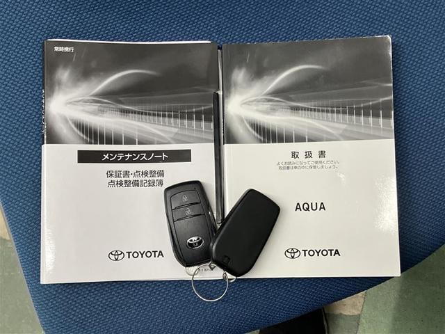 アクア X 踏み間違い防止 イモビ ナビ LEDヘッドライト スマートキー 横滑り防止機能 キーレスエントリー オートクルーズ オートエアコン 元試乗車 ETC カーテンエアバッグ パワーステアリング ABS(32枚目)