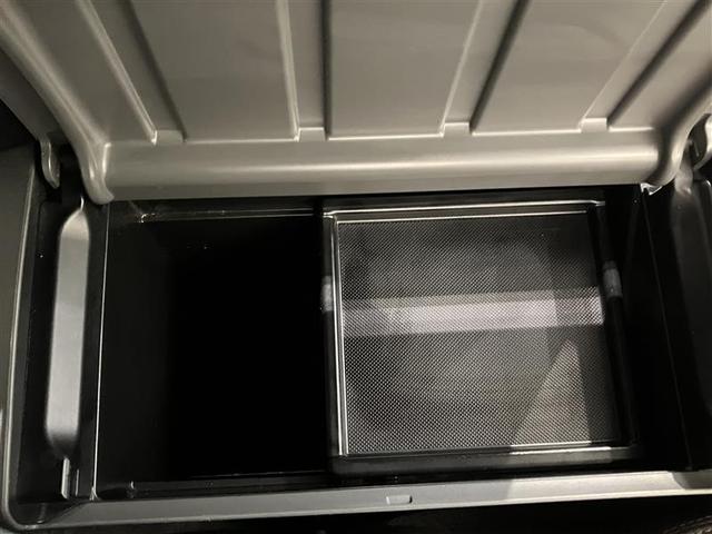 プリウスアルファ Ｇ　チューン　ブラック　ＬＥＤヘッドライト　オートエアコン　メモリーナビ　オートクルーズコントロール　パワーステアリング　地デジ　パワーウィンドウ　ＥＴＣ　ＡＷ　ＡＢＳ　ナビＴＶ　横滑り防止機能　カーテンエアバック　キーレス（20枚目）