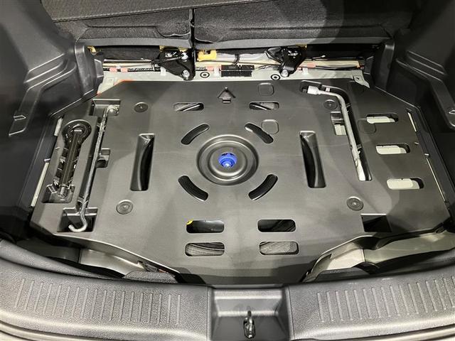 アクア X 踏み間違い防止 イモビ ナビ LEDヘッドライト スマートキー 横滑り防止機能 キーレスエントリー オートクルーズ オートエアコン 元試乗車 ETC カーテンエアバッグ パワーステアリング ABS(37枚目)