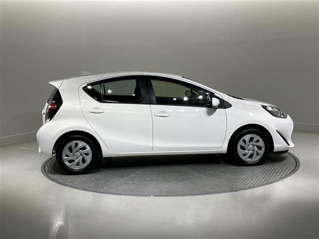 アクア Ｌ　ＡＣ　イモビライザー　前席ＰＷ　ナビＴＶ　ＶＳＣ　メモリーナビゲーション　１セグ　ＥＴＣ車載器　ＳＲＳ　デュアルエアバック　キーレスエントリーシステム　ＰＳ　ＡＢＳ　衝突回避システム（3枚目）