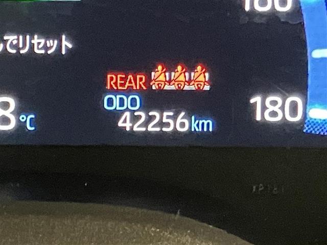 ヤリスクロス Ｚ　バックモニタ　ワンオーナ　横滑り防止システム　イモビ　カーテンエアバッグ　クルーズＣ　エアコン　スマートキ－　アルミ　キーフリー　パワステ　ダブルエアバック　ＬＥＤヘット　エアバッグ　記録簿有　ＡＢＳ（12枚目）