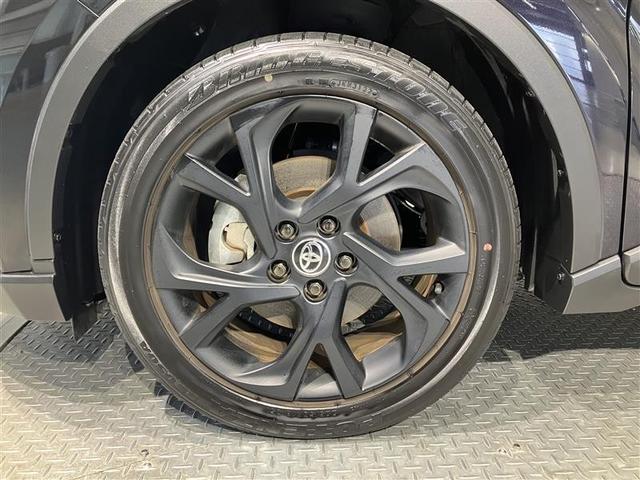 C-HR G モード ネロ セーフティプラスII プリクラッシュ オートエアコン バックモニター 横滑防止装置 LEDライト クルコン パワステ スマートキー 地デジ ABS アルミ 定期点検記録簿 キーレスエントリー ETC パワーウィンドウ TV(8枚目)