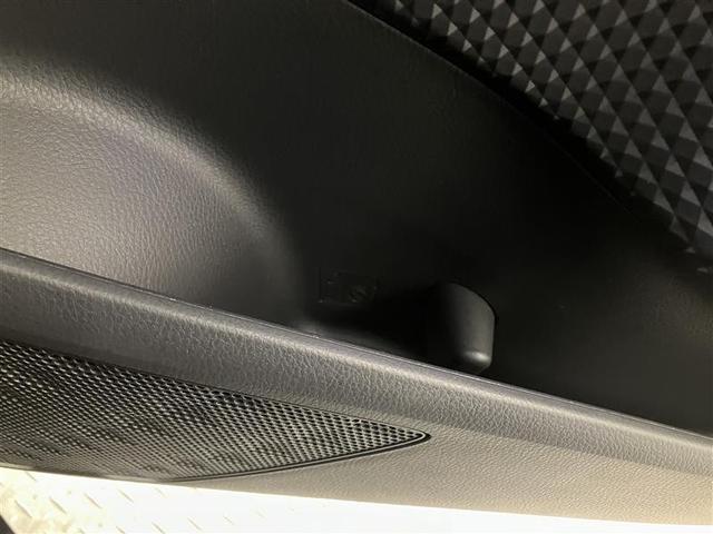 C-HR G モード ネロ セーフティプラスII プリクラッシュ オートエアコン バックモニター 横滑防止装置 LEDライト クルコン パワステ スマートキー 地デジ ABS アルミ 定期点検記録簿 キーレスエントリー ETC パワーウィンドウ TV(31枚目)