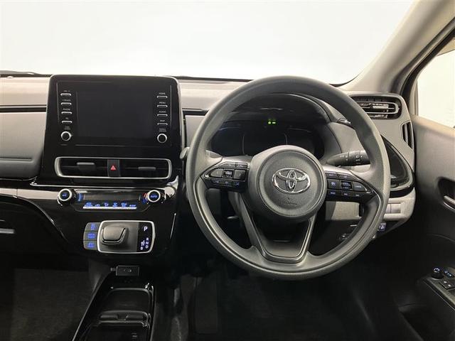 アクア Ｘ　踏み間違い防止　イモビ　ナビ＆ＴＶ　フルセグ　ＬＥＤヘッドライト　スマートキー　横滑り防止機能　キーレスエントリー　オートクルーズ　オートエアコン　元試乗車　ＥＴＣ　カーテンエアバッグ　ＡＢＳ（5枚目）