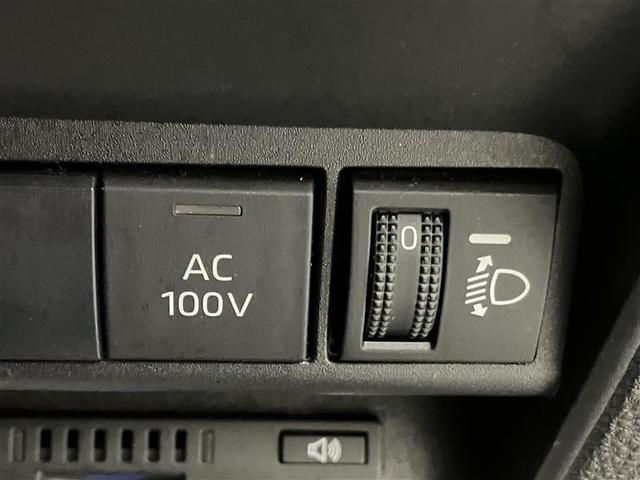 アクア Ｘ　踏み間違い防止　イモビ　ナビ＆ＴＶ　フルセグ　ＬＥＤヘッドライト　スマートキー　横滑り防止機能　キーレスエントリー　オートクルーズ　オートエアコン　元試乗車　ＥＴＣ　カーテンエアバッグ　ＡＢＳ（28枚目）