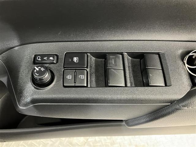 アクア Ｘ　踏み間違い防止　イモビ　ナビ＆ＴＶ　フルセグ　ＬＥＤヘッドライト　スマートキー　横滑り防止機能　キーレスエントリー　オートクルーズ　オートエアコン　元試乗車　ＥＴＣ　カーテンエアバッグ　ＡＢＳ（30枚目）