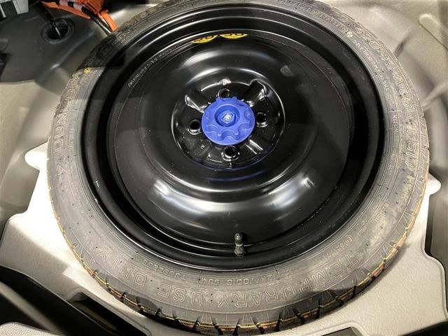 アクア Ｘ　踏み間違い防止　イモビ　ナビ＆ＴＶ　フルセグ　ＬＥＤヘッドライト　スマートキー　横滑り防止機能　キーレスエントリー　オートクルーズ　オートエアコン　元試乗車　ＥＴＣ　カーテンエアバッグ　ＡＢＳ（33枚目）