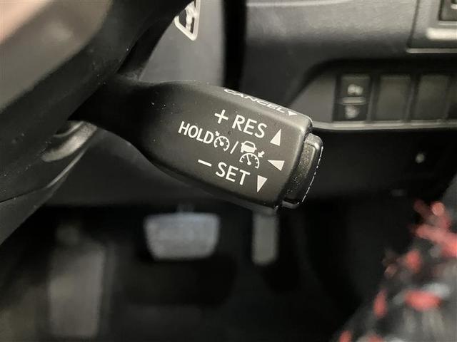 クルーズコントロール　高速道路などの長距離走行で活躍！一定の速度で走ることができアクセルを踏むことなく走ることができます。疲労軽減にもなります