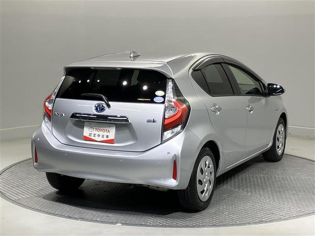 アクア Ｓスタイルブラック　バックモニタ－　地デジフルセグ　ナビＴＶ　イモビライザー　スマートキープッシュスタート　１オーナー　ＥＴＣ付き　Ｗエアバッグ　キーフリ　メモリーナビゲーション　横滑り防止装置付き　ＤＶＤプレーヤー（4枚目）