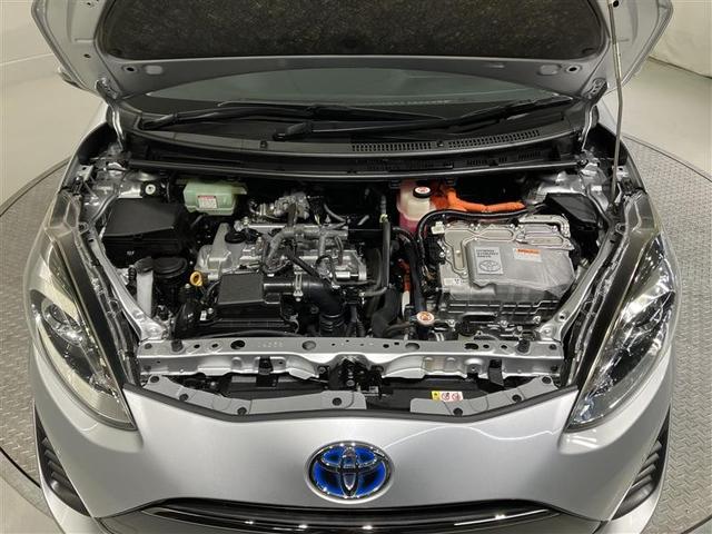 アクア Ｓスタイルブラック　バックモニタ－　地デジフルセグ　ナビＴＶ　イモビライザー　スマートキープッシュスタート　１オーナー　ＥＴＣ付き　Ｗエアバッグ　キーフリ　メモリーナビゲーション　横滑り防止装置付き　ＤＶＤプレーヤー（10枚目）