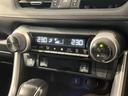 【オートエアコン】「AUTO」スイッチで車内の温度を一定に保ってくれるオートエアコン。快適装備の代名詞。もちろんマニュアル操作も可能ですよ。