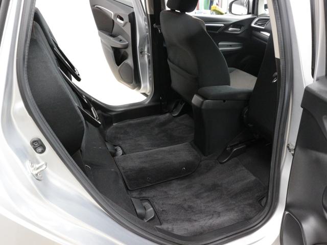 Ｆパッケージ　メモリーナビ　ドラレコ　バックカメラ　ＩＳＯＦＩＸ　アームレストコンソール　Ｓモードスイッチ　ＬＥＤリアコンビネーションランプ　間欠ワイパー　電動格納ミラー　禁煙車　ワンオーナ－(31枚目)