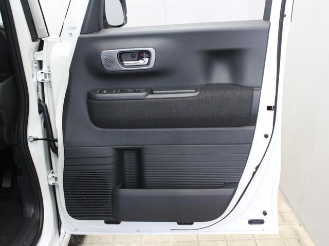 Ｎ－ＢＯＸカスタム ベースグレード　届出済未使用車　電動スライド　電子パーキング　渋滞追従クルコン　衝突軽減　誤発進抑制　革ハンドル　ハーフレザー　前席シートヒーター　シートバックテーブル　ロールサンシェード　パドルシフト　純正１４ＡＷ（53枚目）