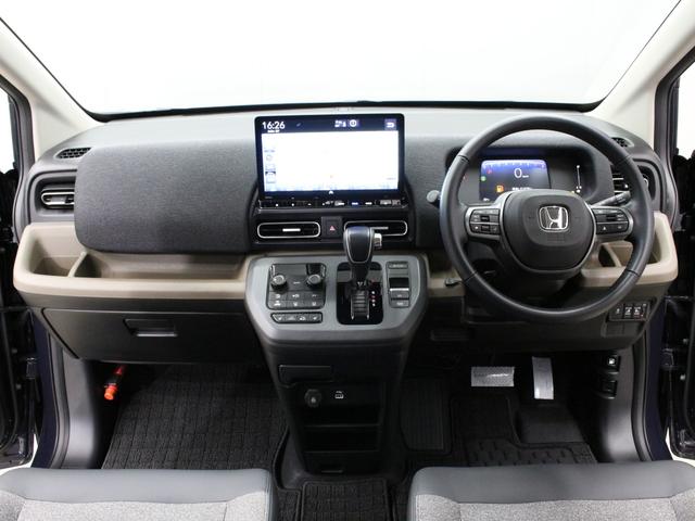 フリード エアーＥＸ　純正１１．４型ナビ　両側パワスラ　リアクーラー　フルセグＴＶ　ＤＶＤ再生　急速充電ＵＳＢ　ロールサンシェード　運転席＆助手席シートヒーター　衝突軽減　レーダークルーズ　サイドカーテンエアバッグシステム（5枚目）