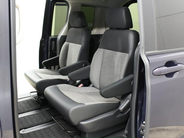 フリード エアーＥＸ　純正１１．４型ナビ　両側パワスラ　リアクーラー　フルセグＴＶ　ＤＶＤ再生　急速充電ＵＳＢ　ロールサンシェード　運転席＆助手席シートヒーター　衝突軽減　レーダークルーズ　サイドカーテンエアバッグシステム（15枚目）