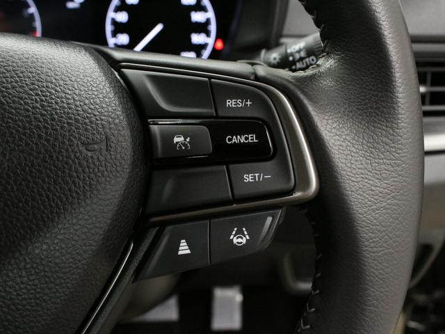 WR-V Z 純正ディスプレイオーディオ 前後ドラレコ バックカメラ 純正17インチAW 衝突軽減 路外逸脱抑制 レーダークルーズ 誤発進抑制 オートハイビーム LEDヘッド パドルシフト ワンオーナー 禁煙車(49枚目)