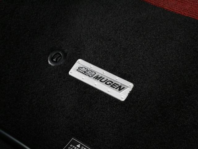 フリード＋ Ｇ　純正メモリーナビ　バックカメラ　禁煙　無限フロアマット　電動スライドドア　ドラレコ　スマートキー　ＥＴＣ　ＣＤ／ＤＶＤ　Ｂｌｕｅｔｏｏｔｈ　荷室用ユーティリティボード　スライドドアイージークローザー（10枚目）