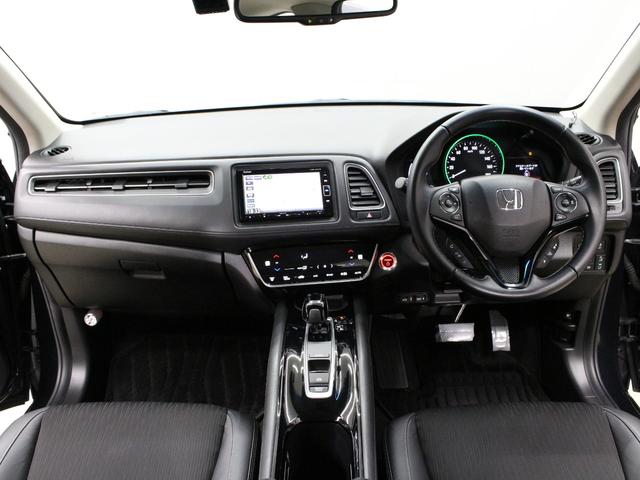 シンプルでスタイリッシュなインパネ周りです！飽きのこないデザインです。