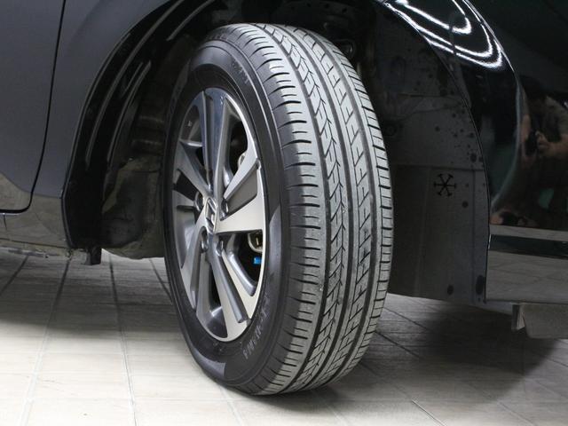 フリード Ｇ・ホンダセンシング　純正ナビ　両側パワスラ　ハーフレザー　本革巻きステアリング　ＬＥＤアクティブコーナリングライト　純正１５インチＡＷ　オートリトラミラー　シートヒーター　スマートキー　シートヒータ　禁煙車　ワンオーナー（29枚目）