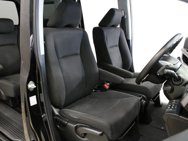 ステップワゴンスパーダ Ｚ　８型ナビ　後席モニター　両側パワスラ　フルセグＴＶ　Ｂｌｕｅｔｏｏｔｈ　ＤＶＤ／ＣＤ　スマートキー　本革巻ステアリング　ディスチャージヘッド　アクティブコーナリングライト　パドルシフト　ＥＴＣ　禁煙車（15枚目）