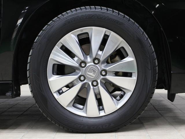 ステップワゴンスパーダ Ｚ　８型ナビ　後席モニター　両側パワスラ　フルセグＴＶ　Ｂｌｕｅｔｏｏｔｈ　ＤＶＤ／ＣＤ　スマートキー　本革巻ステアリング　ディスチャージヘッド　アクティブコーナリングライト　パドルシフト　ＥＴＣ　禁煙車（35枚目）