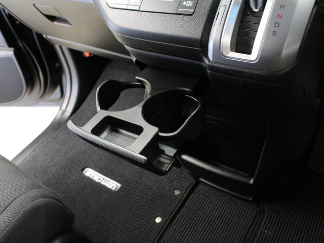 ステップワゴンスパーダ Ｚ　８型ナビ　後席モニター　両側パワスラ　フルセグＴＶ　Ｂｌｕｅｔｏｏｔｈ　ＤＶＤ／ＣＤ　スマートキー　本革巻ステアリング　ディスチャージヘッド　アクティブコーナリングライト　パドルシフト　ＥＴＣ　禁煙車（48枚目）