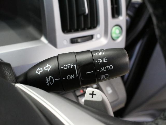 ステップワゴンスパーダ Ｚ　８型ナビ　後席モニター　両側パワスラ　フルセグＴＶ　Ｂｌｕｅｔｏｏｔｈ　ＤＶＤ／ＣＤ　スマートキー　本革巻ステアリング　ディスチャージヘッド　アクティブコーナリングライト　パドルシフト　ＥＴＣ　禁煙車（52枚目）