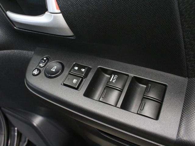 ステップワゴンスパーダ Ｚ　８型ナビ　後席モニター　両側パワスラ　フルセグＴＶ　Ｂｌｕｅｔｏｏｔｈ　ＤＶＤ／ＣＤ　スマートキー　本革巻ステアリング　ディスチャージヘッド　アクティブコーナリングライト　パドルシフト　ＥＴＣ　禁煙車（54枚目）