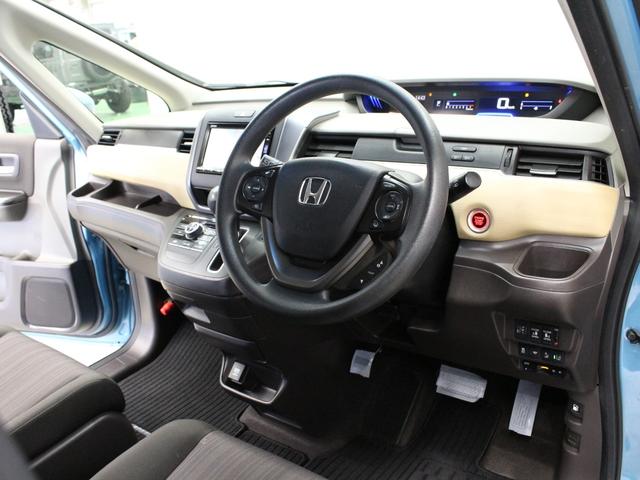 フリード Ｇ・ホンダセンシング　純正ナビ　１１インチ後席モニター　両側パワスラ　フルセグＴＶ　ドラレコ　バックカメラ　衝突軽減　路外逸脱抑制　誤発進抑制　レーダークルーズ　スマートキー　ロールサンシェード　ワンオーナー　禁煙車（34枚目）