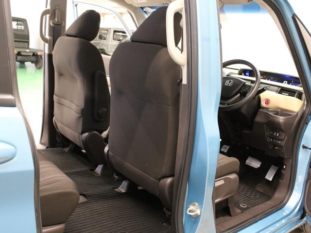 フリード Ｇ・ホンダセンシング　純正ナビ　１１インチ後席モニター　両側パワスラ　フルセグＴＶ　ドラレコ　バックカメラ　衝突軽減　路外逸脱抑制　誤発進抑制　レーダークルーズ　スマートキー　ロールサンシェード　ワンオーナー　禁煙車（37枚目）