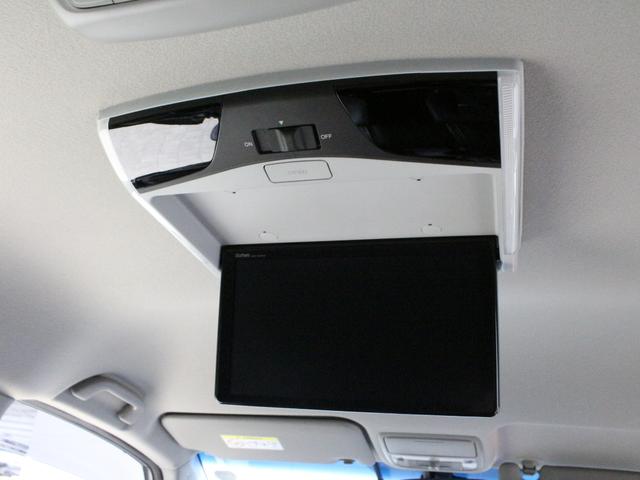 ステップワゴンスパーダ e:HEVスパーダG・EXホンダセンシング 純正10型メモリーナビ 純正11.6型後席モニター わくわくゲート 両側パワスラ 衝突軽減 誤発進抑制 渋滞追従機能付クルコン バックカメラ 純正16インチAW LEDヘッド 禁煙車 ワンオーナー(8枚目)