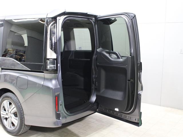 ステップワゴンスパーダ e:HEVスパーダG・EXホンダセンシング 純正10型メモリーナビ 純正11.6型後席モニター わくわくゲート 両側パワスラ 衝突軽減 誤発進抑制 渋滞追従機能付クルコン バックカメラ 純正16インチAW LEDヘッド 禁煙車 ワンオーナー(10枚目)